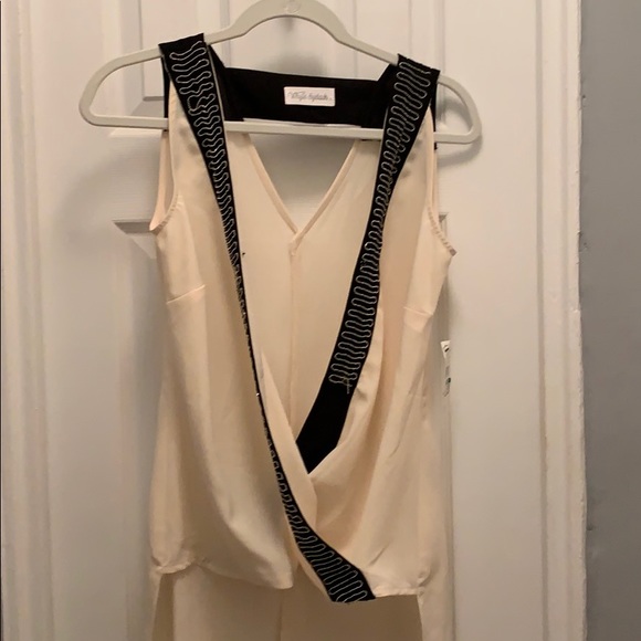 🆕 Bloomingdales sleeveless high low blouse, small - Picture 6 of 6